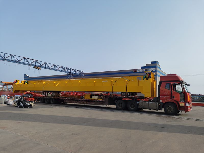 通用橋式起重機  QD32/5t—25.5m  制作完成，發往河南洛陽交付客戶使用