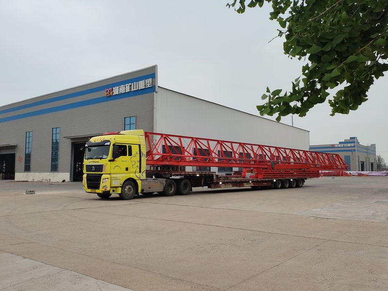 電動葫蘆門式起重機  MH10t—26m 單懸6米 制作完成，發往湖北省黃岡市交付客戶使用。